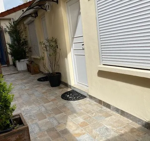 Studio meublé de 11 m² en Rez-de-Chaussée Centre-ville d'Ivry-sur-Seine