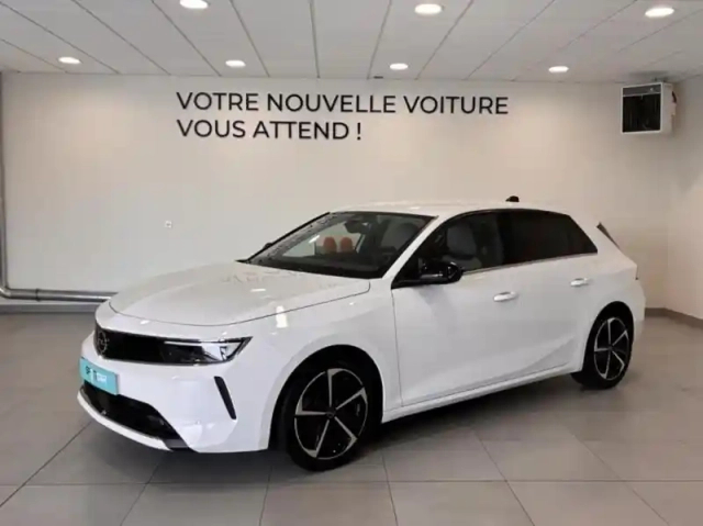 Opel Astra 1.2 turbo 130ch elegance — photo 1