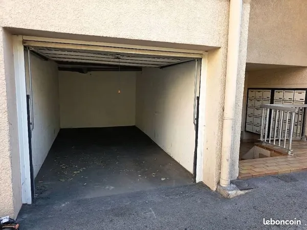 Garage fermé