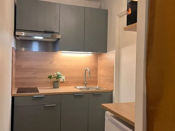 T2 Neudorf -35m2 balcon, rénové meublé