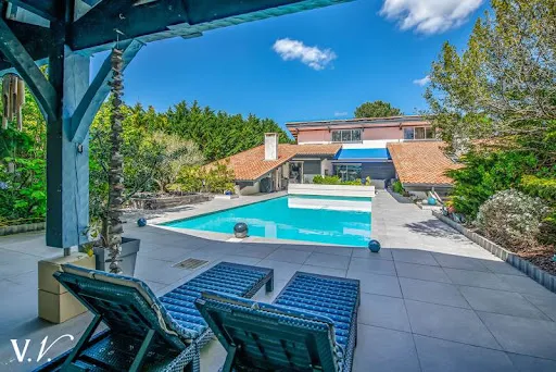 Maison 8 pièces 284 m²