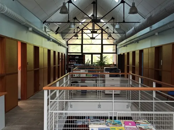 Bureaux lumineux de 15 à 17,5 m² — St-Germain-sur-Ille — Dès 350€ HT/mois