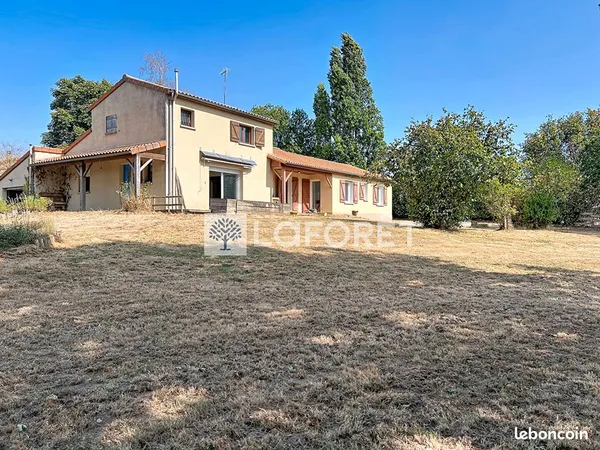 Maison 6 pièces 196 m²