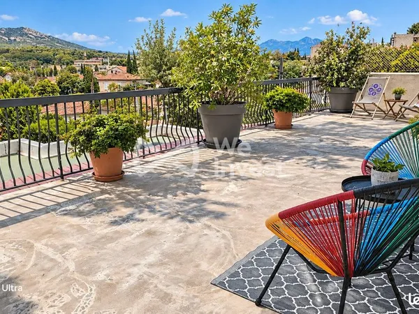 Propriété 5 pièces 130 m²
