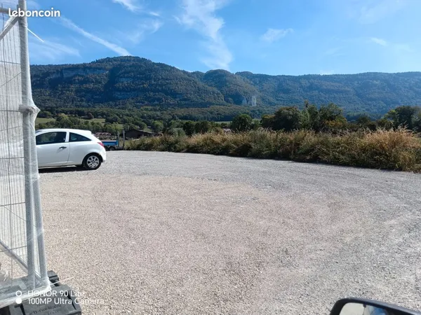 Location terrain