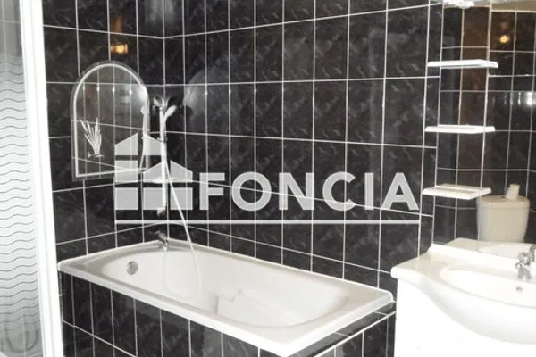 Maison Location Chaingy 5p 119m² 938€