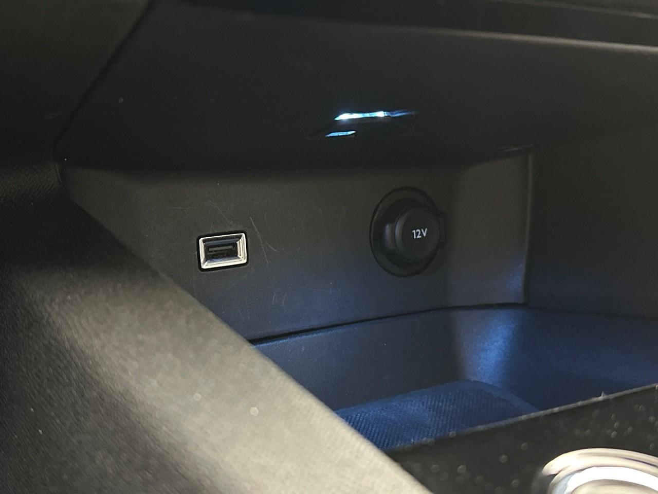 Peugeot 3008 hybrid 225 e-eat8 allure pack — photo 30