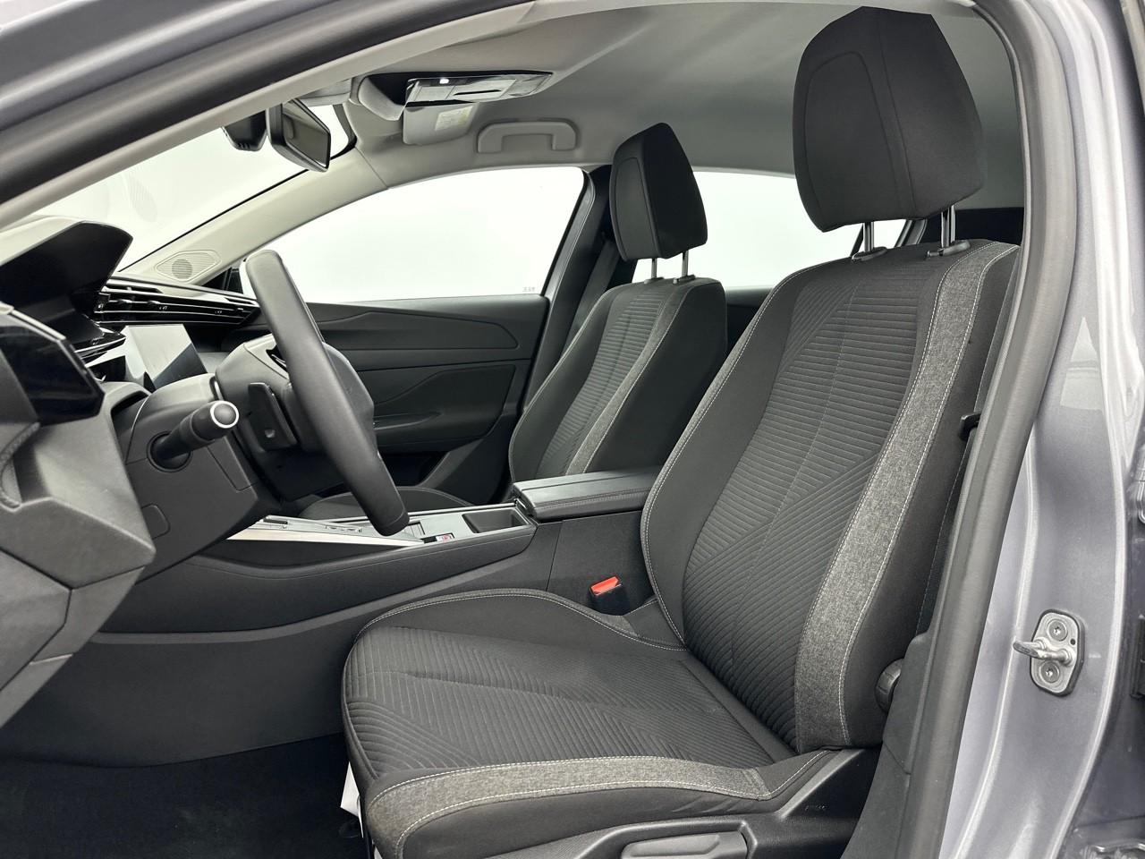 Peugeot 308 bluehdi 130ch s&s eat8 active pack — photo 9