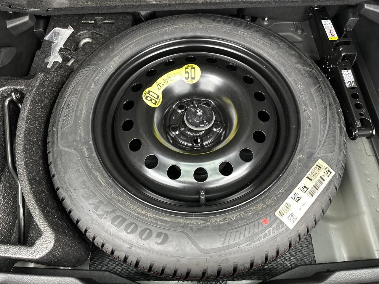 Jeep Renegade 1.5 turbo t4 130 ch bvr7 e-hybrid altitude — photo 32
