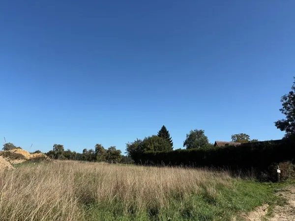 Terrain 988 m²