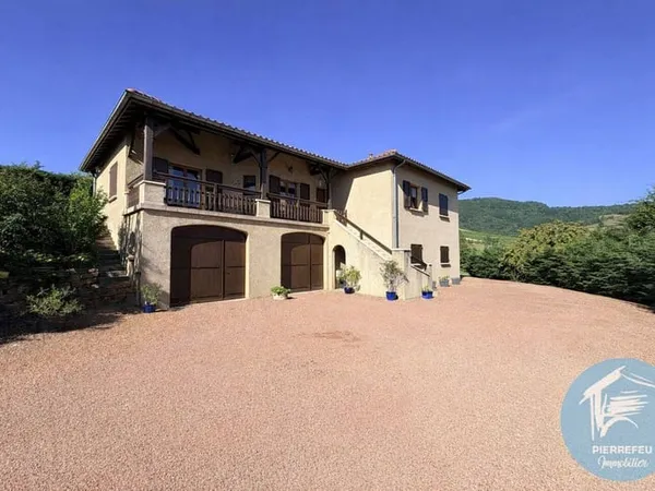 Maison 5 pièces 130 m²