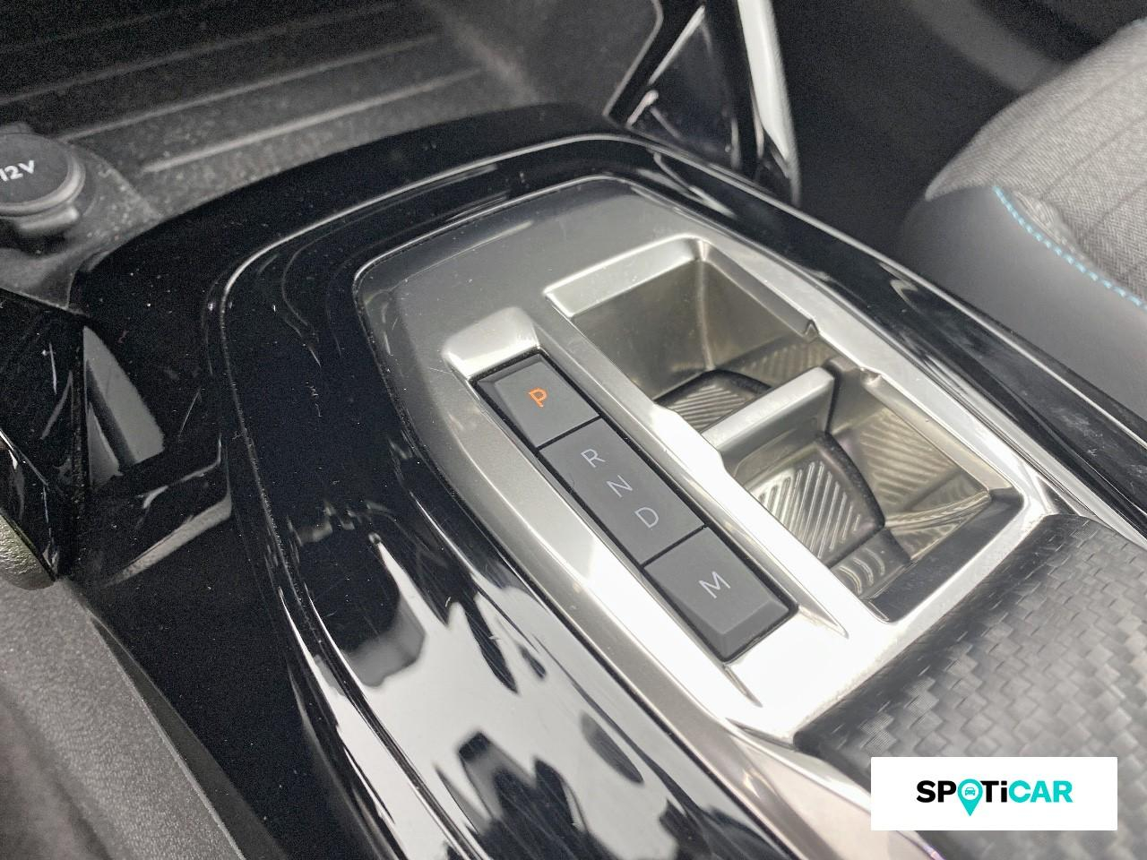 Peugeot 2008 1.2 puretech 130ch s&s allure pack eat8 — photo 14