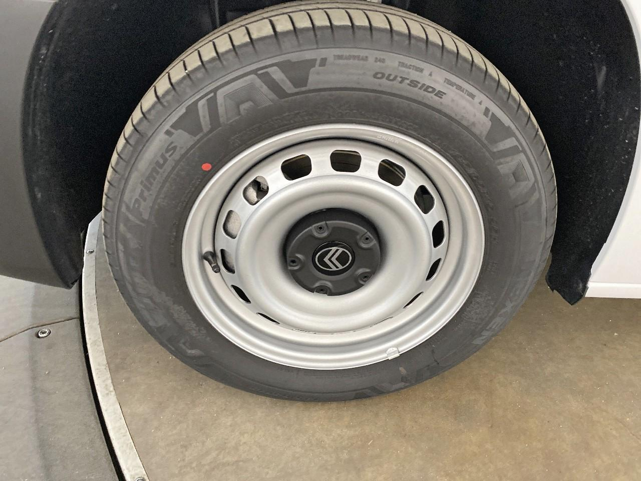 Citroën Berlingo van m diesel 100 ch manuelle — photo 11