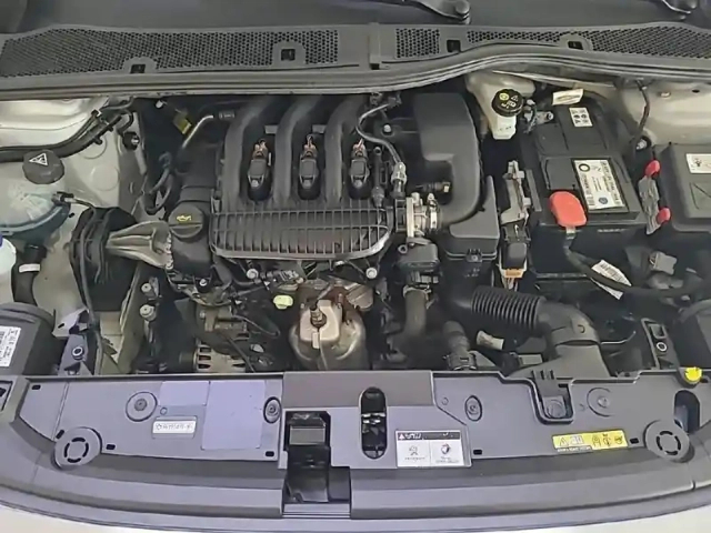 Peugeot 208 puretech 75 s&amp;s bvm5 — photo 40