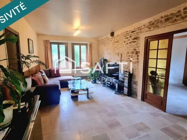 Maison de village plain pied 95m2 bord de rivière