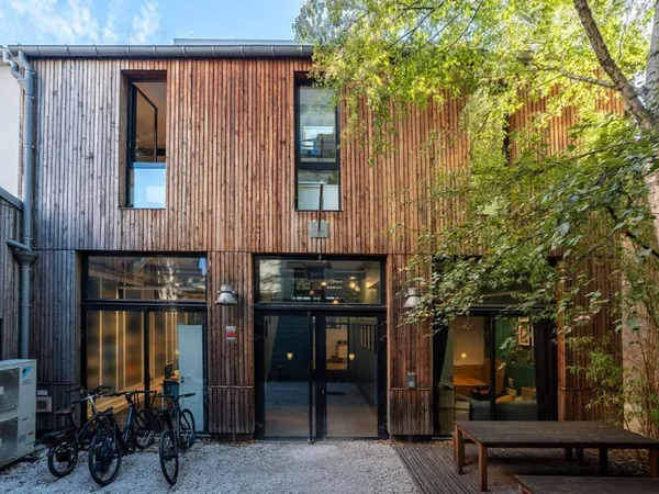 Bureau 259 m²