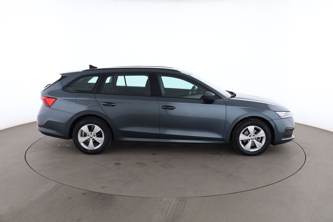 Skoda Octavia Combi 2.0 TDI SCR Business DSG7 — photo 6