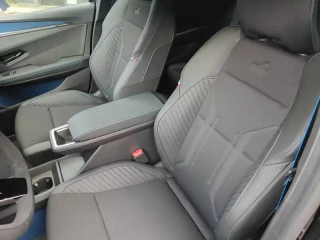 Renault Megane e-tech 220 ch autonomie confort — photo 2