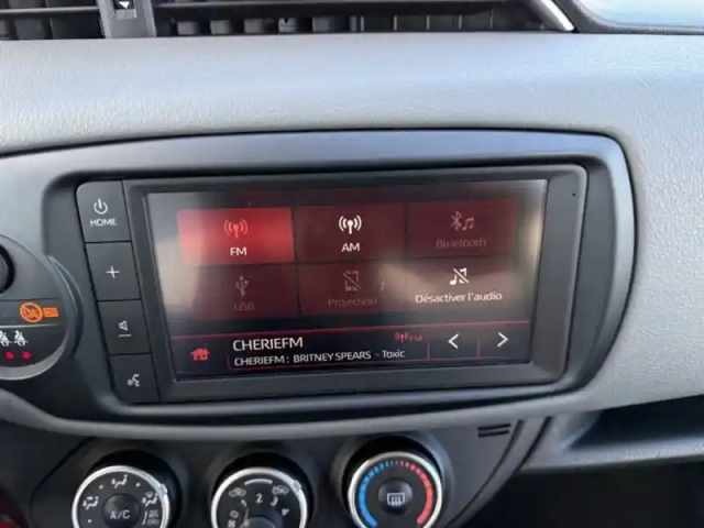 Toyota Yaris 70 vvt-i france connect — photo 7