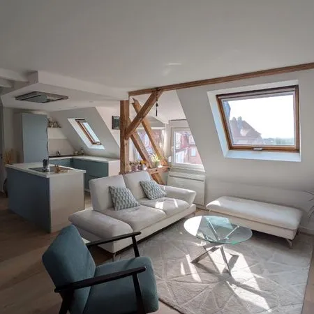 Duplex atypique 91m2 - T5 - proche gare et plan d'eau Ballastière