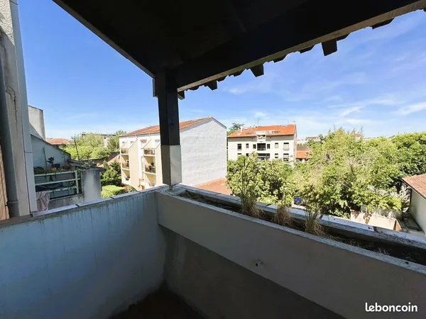 TOULOUSE BUSCA - T3 en dernier étage - petite terrasse- idéal primo-accédant ou investisseur