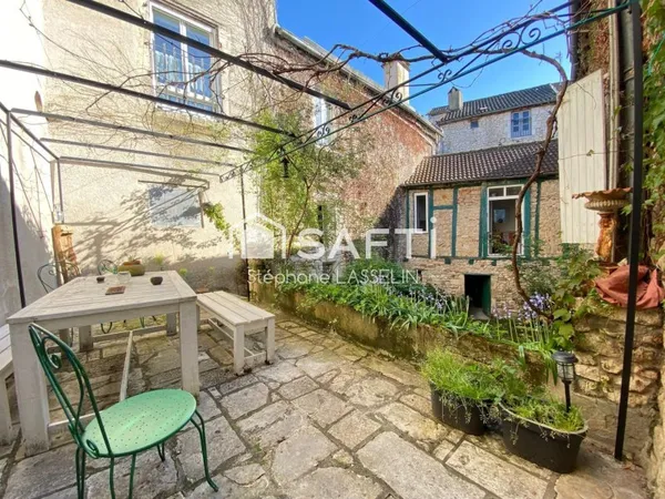 Magnifique maison de maitre en Pierre avec gite et local commercial