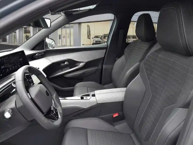 Peugeot 5008 electrique 73 kwh 210 ch — photo 9