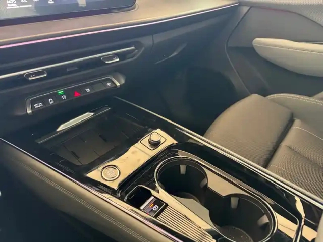 Audi Q3 e-hybrid 272 ch s tronic 6 — photo 27