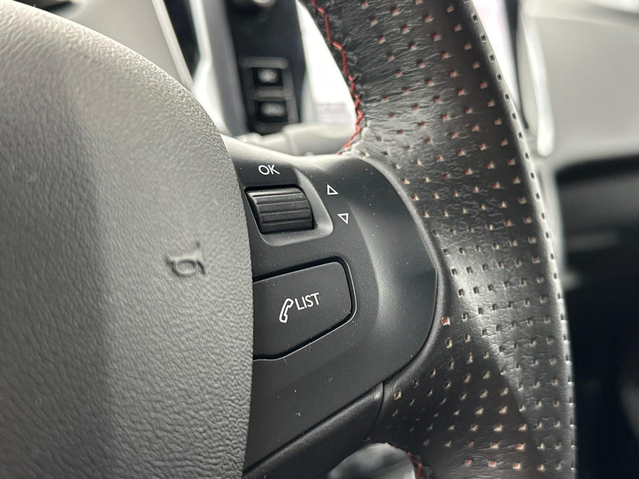 Peugeot 2008 puretech 130ch s&s bvm6 gt line — photo 18