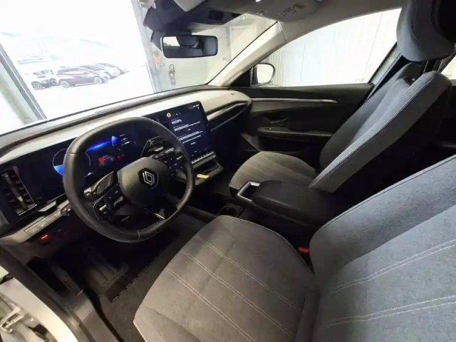 Renault Megane e-tech ev60 130ch optimum charge — photo 9