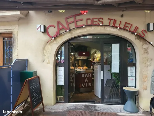 Café à vendre (possible achat licence IV en supplément)