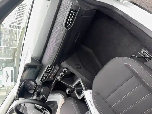 Dacia Jogger tce 110 5 places — photo 14