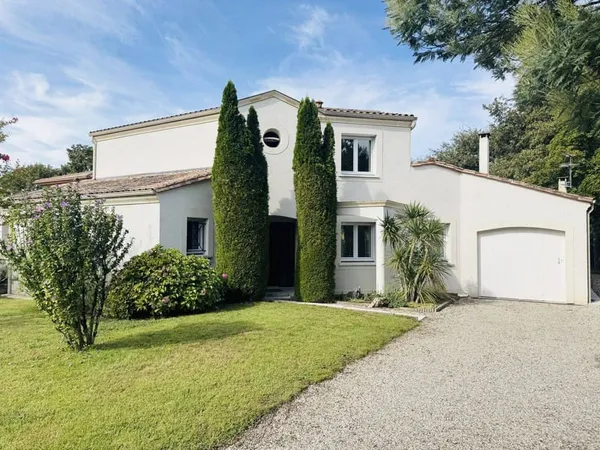 Villa 6 pièces 180 m²