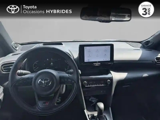 Toyota Yaris cross 116h gr sport my22 — photo 8