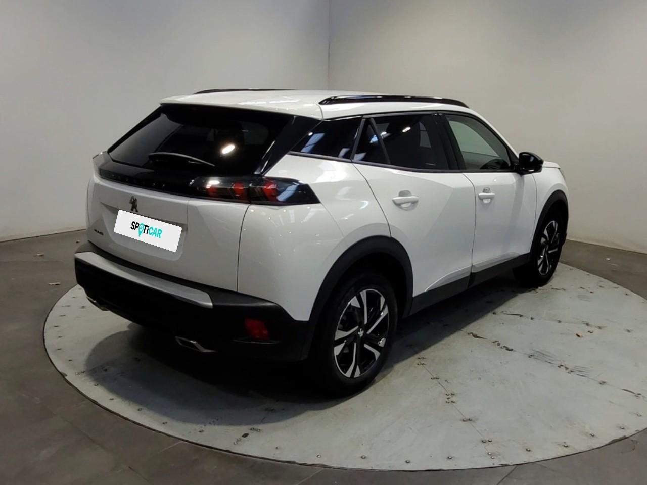Peugeot 2008 puretech 130 s&s eat8 allure — photo 5