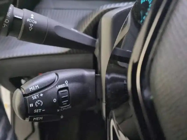 Peugeot 2008 electrique 136 ch — photo 61