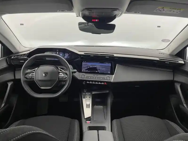 Peugeot 308 phev 180 e-eat8 — photo 26