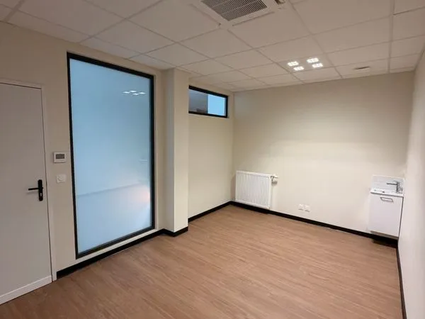 Bureau / salle de consultation à louer dans cabinet de kinésithérapie
