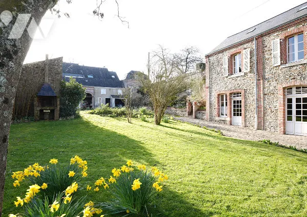 Maison 10 pièces 282 m²