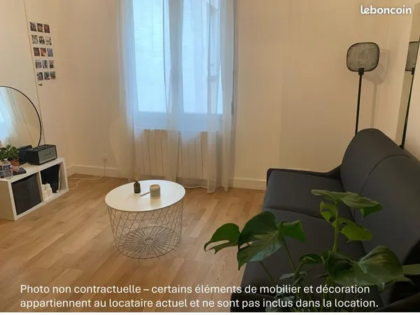 Paris 10e - Studio meublé avec mezzanine, 30 m² au sol - Belleville/Goncourt