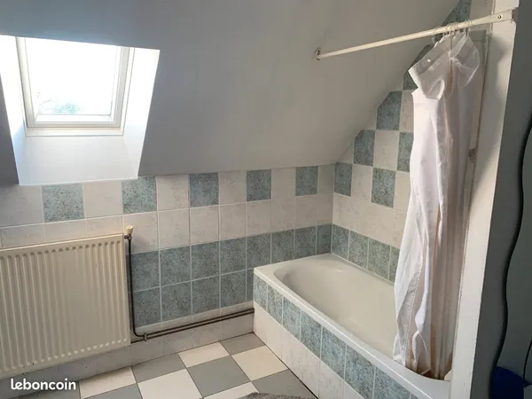 Ensemble immobilier 2 maisons - 4 chambres - Terrain 2 220 m² - 175 000