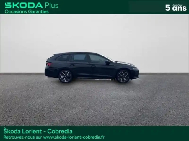 Skoda Octavia combi 2.0 tdi scr 150ch sportline dsg7 — photo 4