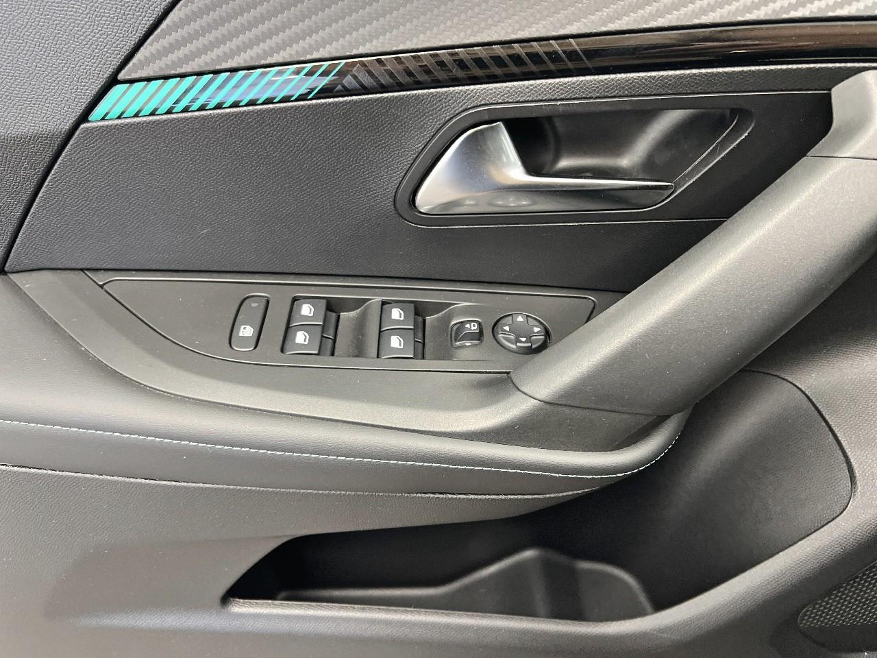 Peugeot 2008 puretech 100 s&s bvm6 allure pack — photo 22
