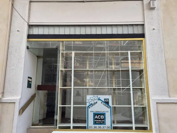 Local commercial 3 pièces 61 m²