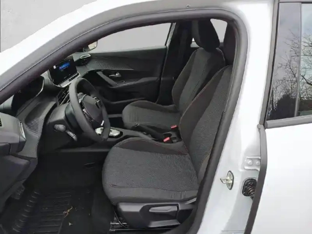 Peugeot 2008 hybrid 110 e-dcs6 — photo 51