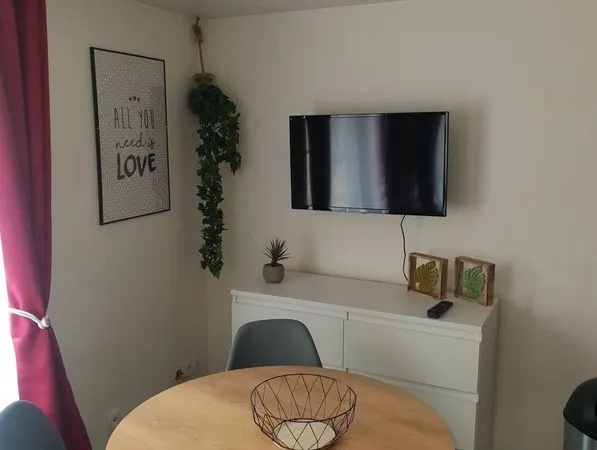 Studio de 15 m² totalement meublé et situé en centre-ville de Saint-Omer