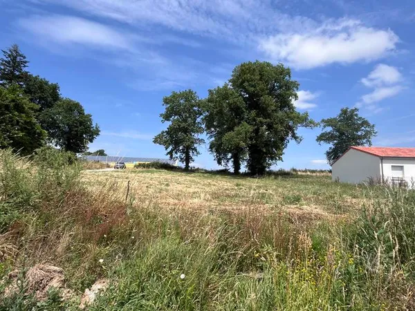 Terrain 1332 m²