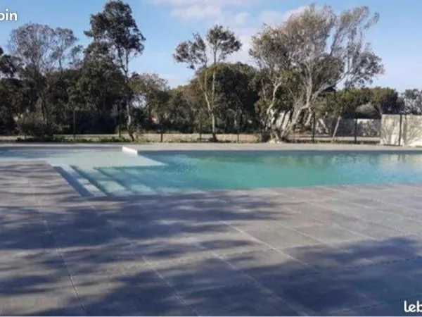 Année scolaire mini villa T2 avec piscine Monteleone
