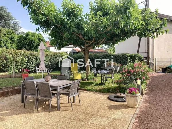 TASSIN  Le Bourg / Sauze - Maison familiale T4 rénovée avec jardin et garage