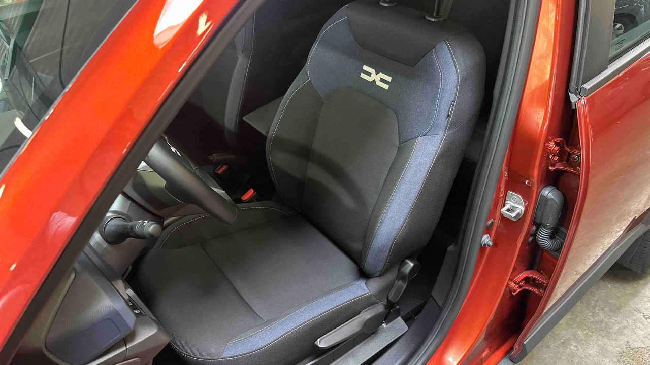 Dacia Duster Hybrid 140 — photo 27